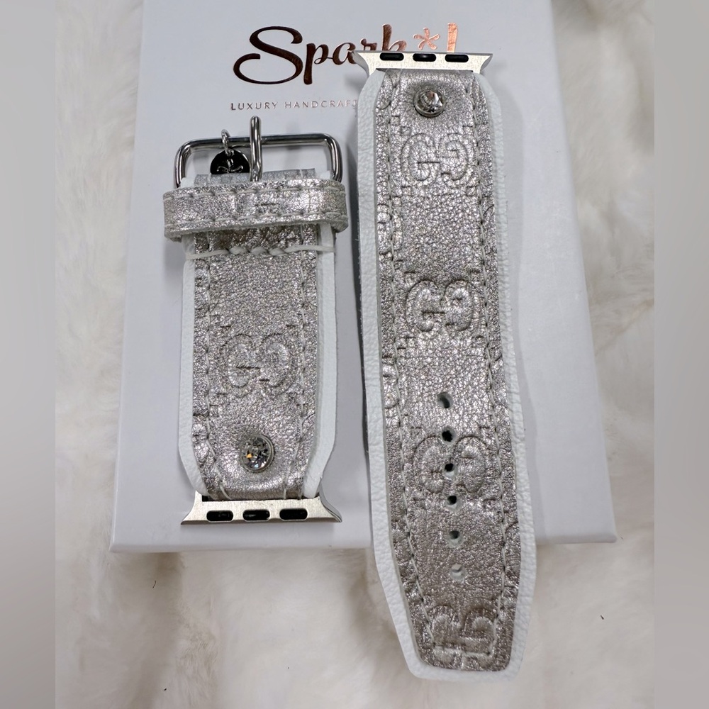 Spark*l Apple Watch Band
Gucci Fabric